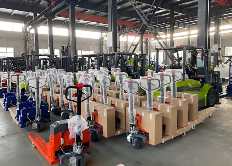 How to Choose the Best Equipment for Your Warehouse？缩略图