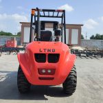 3 Ton 4x4 versatile off-road forklift - Image 4