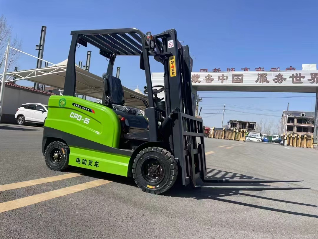 BaGong 2.5-ton compact electric forklift for narrow aisle warehouse